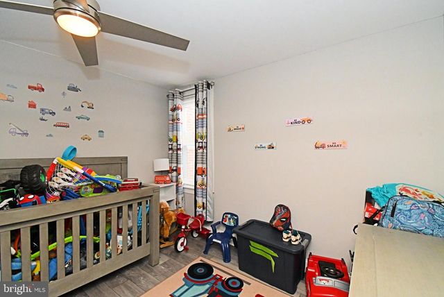 7027 CHARLES ST, Philadelphia, PA 19135