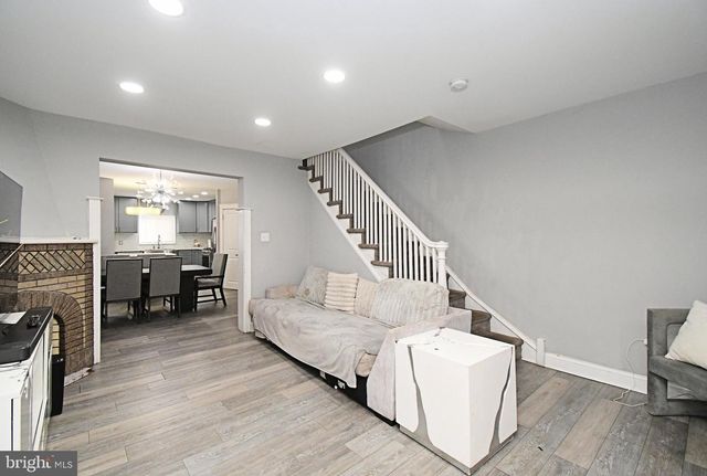 7027 CHARLES ST, Philadelphia, PA 19135