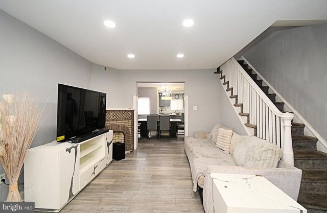 7027 CHARLES ST, Philadelphia, PA 19135