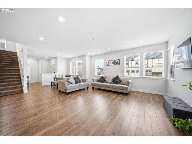 14342 Sw 165TH Ave, Tigard, OR 97224