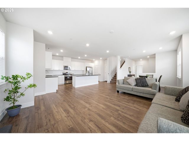 14342 Sw 165TH Ave, Tigard, OR 97224