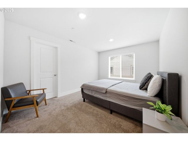 14342 Sw 165TH Ave, Tigard, OR 97224