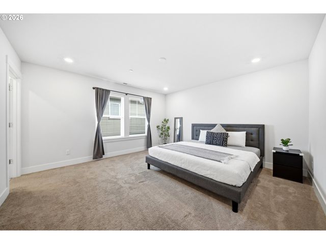 14342 Sw 165TH Ave, Tigard, OR 97224