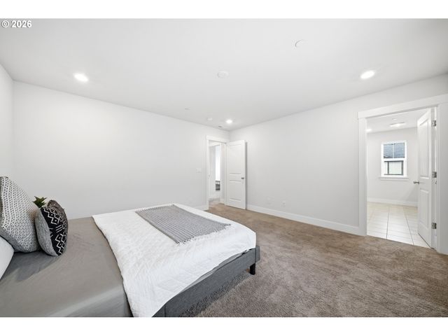 14342 Sw 165TH Ave, Tigard, OR 97224