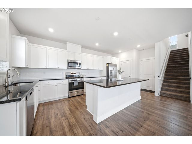 14342 Sw 165TH Ave, Tigard, OR 97224