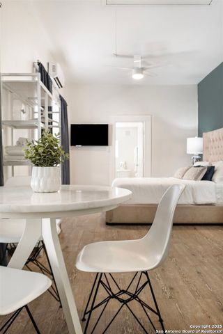 302 E Cevallos Apt 2, San Antonio, TX 78204