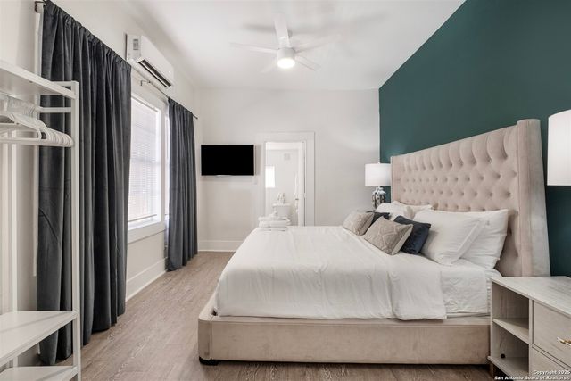 302 E Cevallos Apt 2, San Antonio, TX 78204