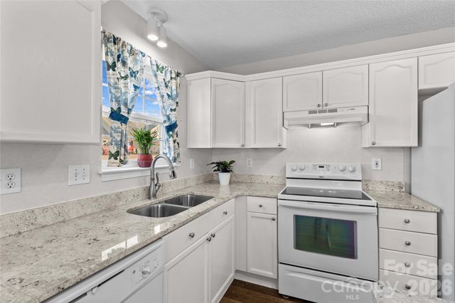 143 Ashwood Lane, Mooresville, NC 28117