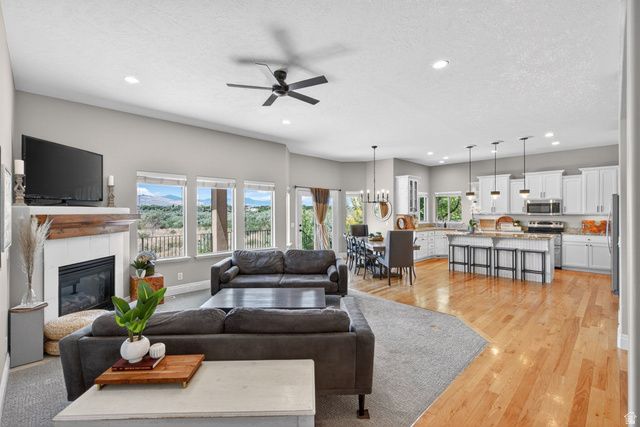 14212 S STONE FLY DR, Bluffdale, UT 84065