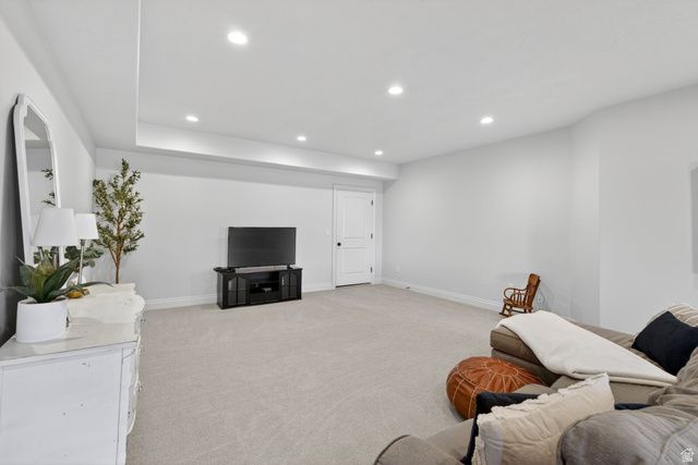 14212 S STONE FLY DR, Bluffdale, UT 84065