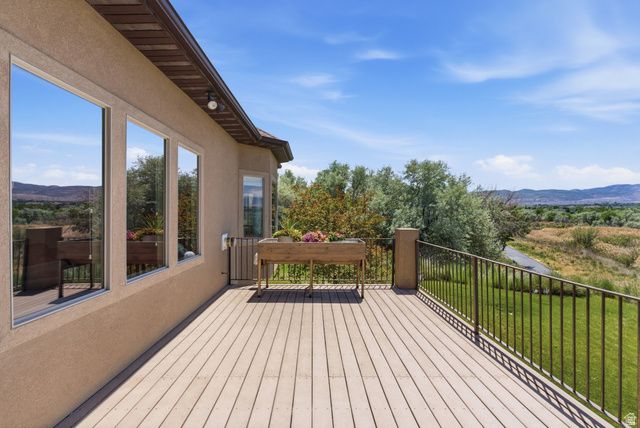 14212 S STONE FLY DR, Bluffdale, UT 84065
