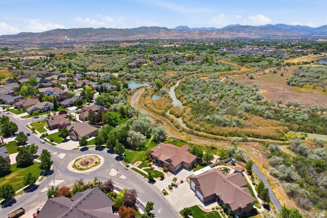 14212 S STONE FLY DR, Bluffdale, UT 84065