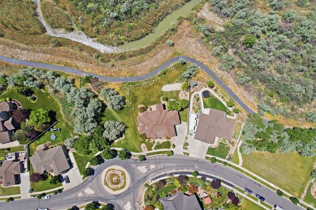 14212 S STONE FLY DR, Bluffdale, UT 84065
