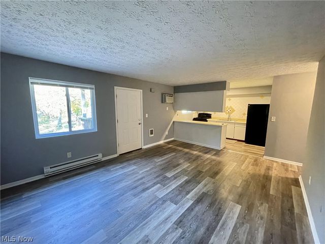 480 Massillon Road L, Akron, OH 44306