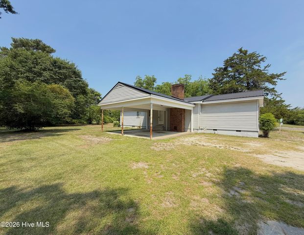 2301 S Nc 903 Highway, Magnolia, NC 28453