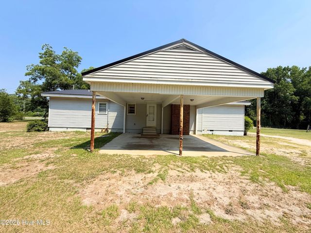 2301 S Nc 903 Highway, Magnolia, NC 28453
