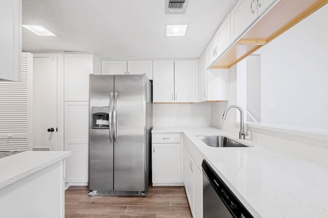 6205 Shadow Valley DR B, Austin, TX 78731