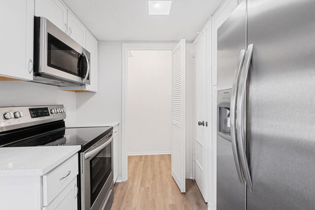 6205 Shadow Valley DR B, Austin, TX 78731