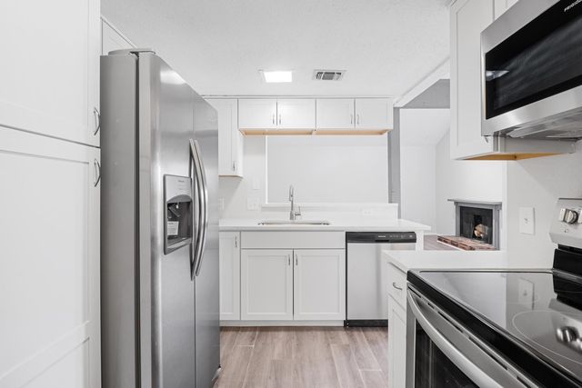 6205 Shadow Valley DR B, Austin, TX 78731