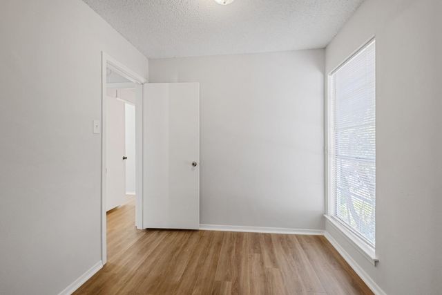 6205 Shadow Valley DR B, Austin, TX 78731