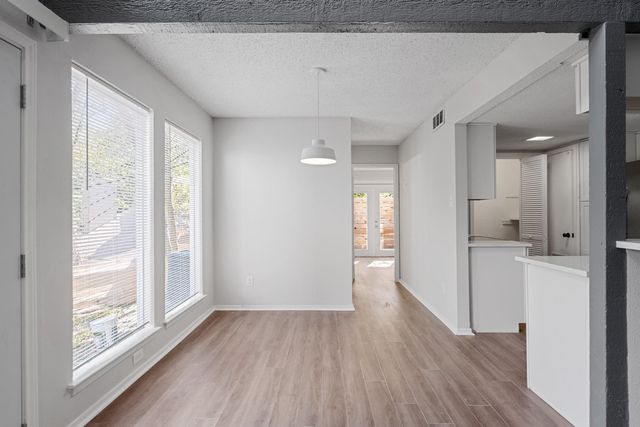 6205 Shadow Valley DR B, Austin, TX 78731