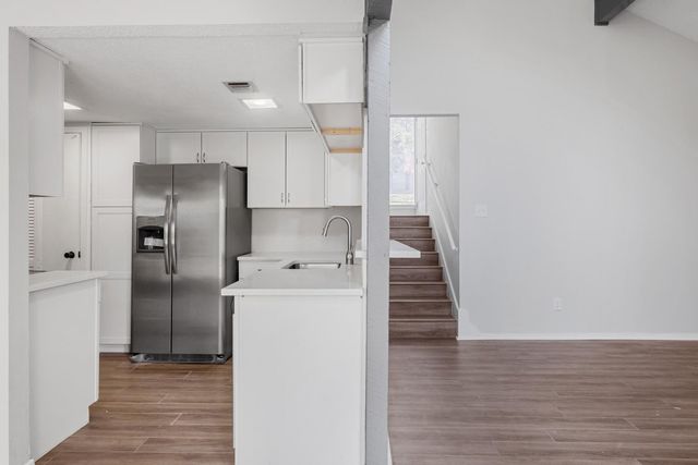 6205 Shadow Valley DR B, Austin, TX 78731