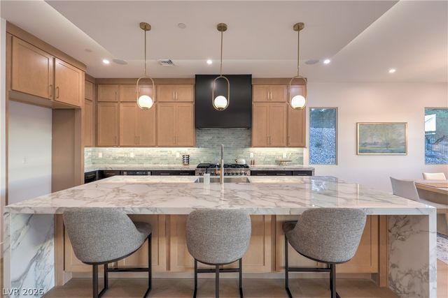 7 Grand Miramar Drive, Henderson, NV 89011