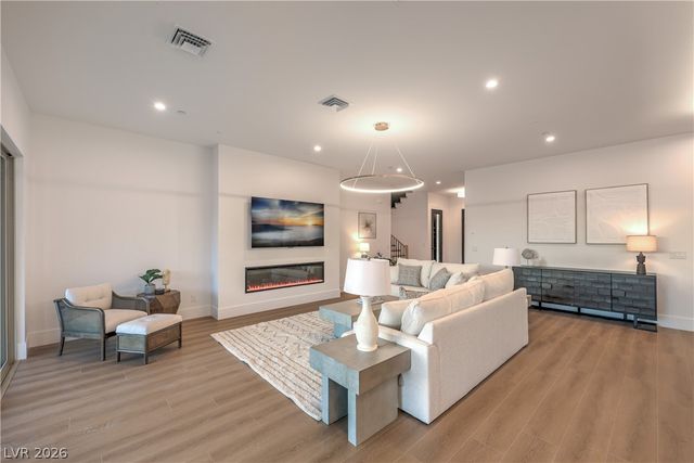 7 Grand Miramar Drive, Henderson, NV 89011