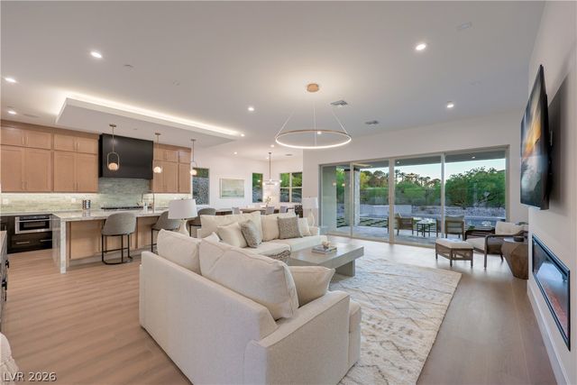 7 Grand Miramar Drive, Henderson, NV 89011