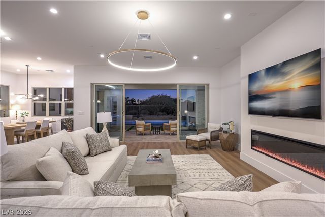 7 Grand Miramar Drive, Henderson, NV 89011