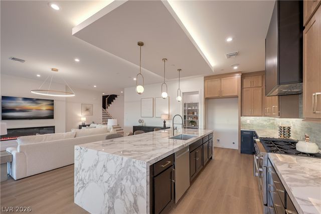 7 Grand Miramar Drive, Henderson, NV 89011