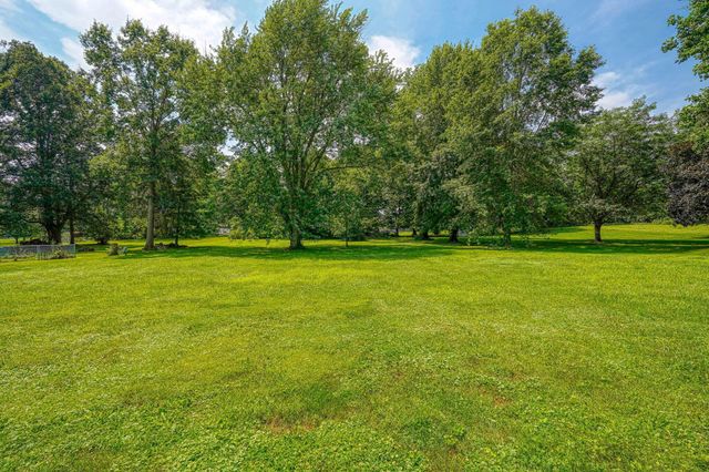 235 Needles Drive SW, Pataskala, OH 43062