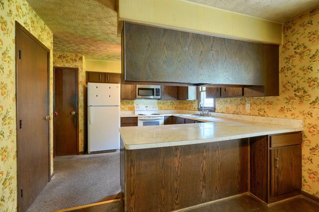 235 Needles Drive SW, Pataskala, OH 43062