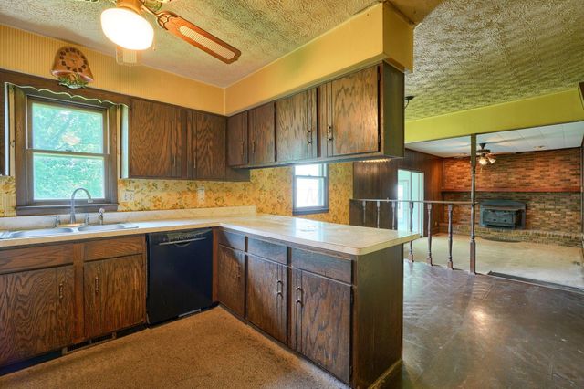 235 Needles Drive SW, Pataskala, OH 43062