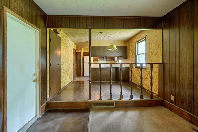 235 Needles Drive SW, Pataskala, OH 43062