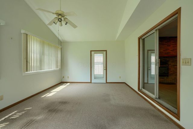 235 Needles Drive SW, Pataskala, OH 43062