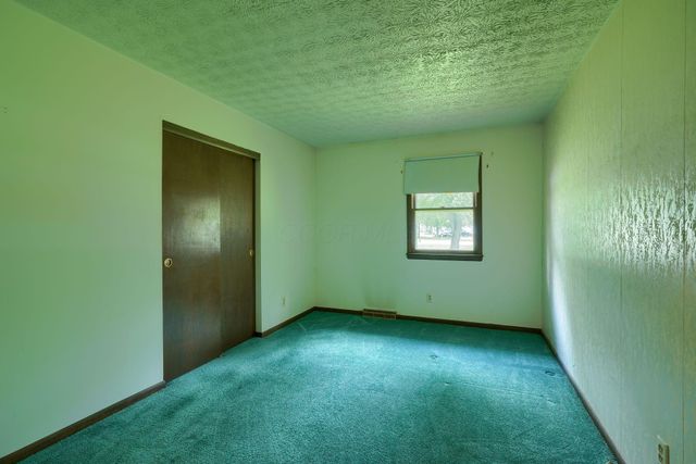 235 Needles Drive SW, Pataskala, OH 43062