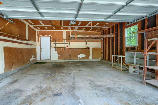 235 Needles Drive SW, Pataskala, OH 43062