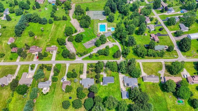 235 Needles Drive SW, Pataskala, OH 43062