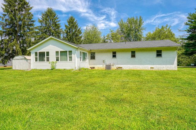 235 Needles Drive SW, Pataskala, OH 43062