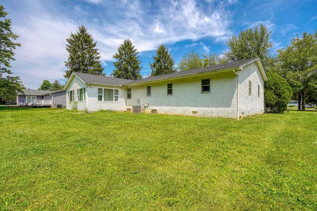 235 Needles Drive SW, Pataskala, OH 43062