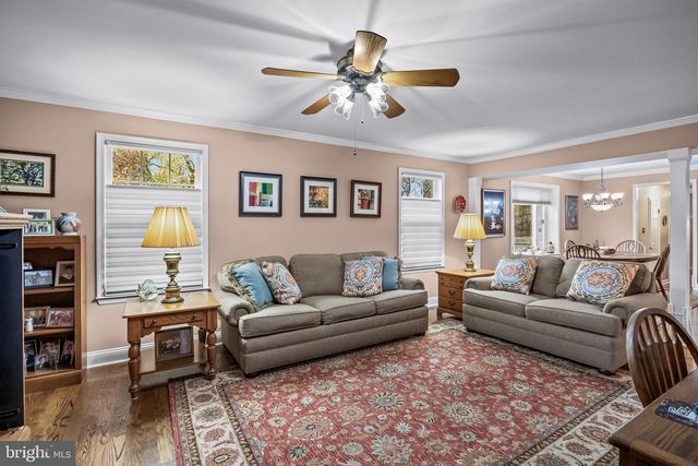 7 ABBOTSFORD DR, Marlton, NJ 08053