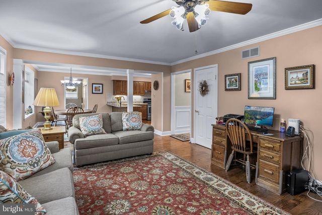 7 ABBOTSFORD DR, Marlton, NJ 08053