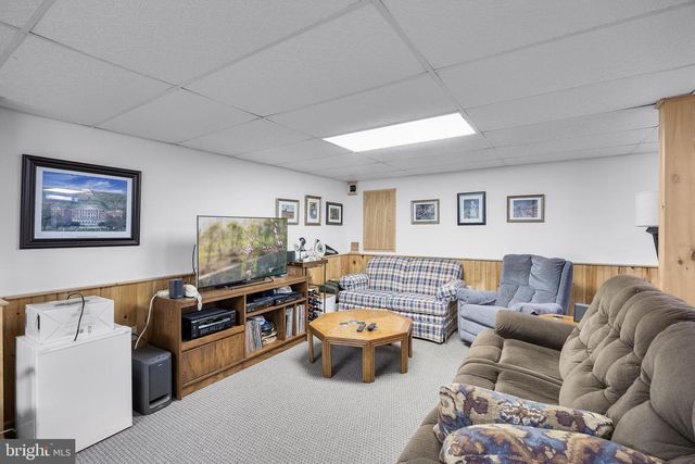 7 ABBOTSFORD DR, Marlton, NJ 08053