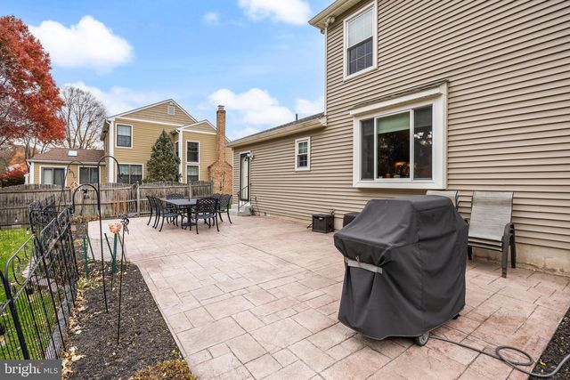 7 ABBOTSFORD DR, Marlton, NJ 08053