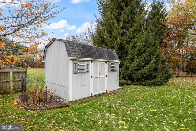 7 ABBOTSFORD DR, Marlton, NJ 08053