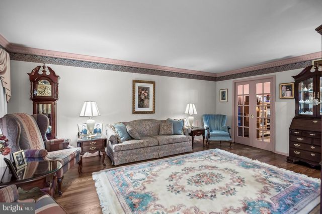 7 ABBOTSFORD DR, Marlton, NJ 08053