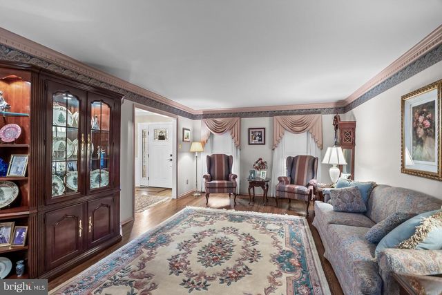 7 ABBOTSFORD DR, Marlton, NJ 08053