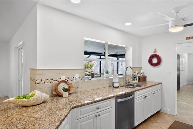 1421 SE 31st TER, Cape Coral, FL 33904