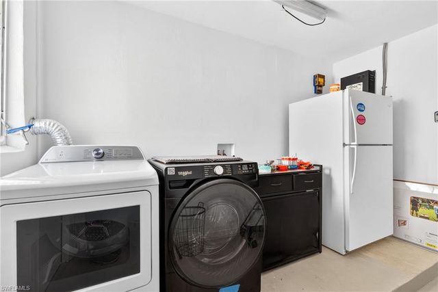 1421 SE 31st TER, Cape Coral, FL 33904